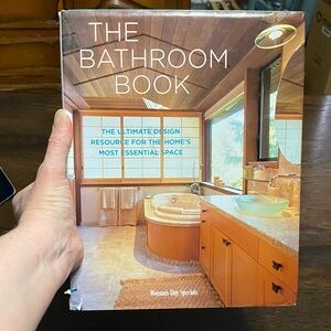 The Bathroom Book: The Ultimate Design Resource Hardcover